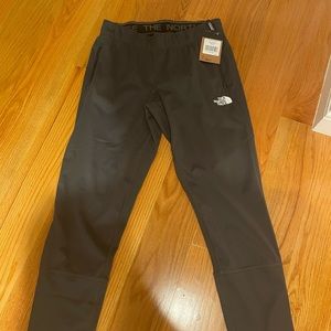 New with tag North face men pants size M